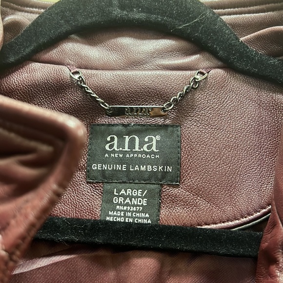 Burgundy Leather Jacket Size Large - Picture 4 of 10